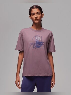NEW! Women's Air Jordan Graphic T-Shirt - Size L